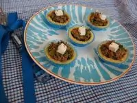 Тарталетки с тунцом и фетой