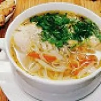 Куриный суп с вермишелью