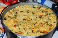 рисовая лапша с мидиями