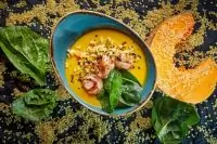 Тыквенный суп с креветками и булгуром