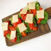 Бутерброд с творожным сыром и печеным перцем