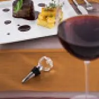 Филе миньон с соусом борделез и картофелем конфи