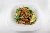 Гречневая лапша с грибами шиитаке и курицей