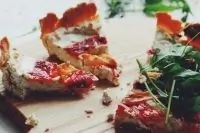 Тарт с запеченными перцами и фетой