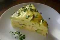 Куриный пирог с творогом и цукини
