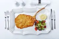 Телятина по-милански из ресторана Buono