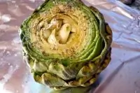 Артишоки, фаршированные кремом из авокадо