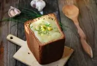 Картофельный суп-пюре в хлебе