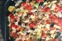 Рагу из овощей с курицей и сыром в духовке