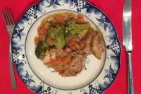 Рагу «Ткемали» из курицы с брокколи