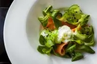 Слабосоленый лосось с огурцом от шеф-повара Mercedes bar Артема Сергеева