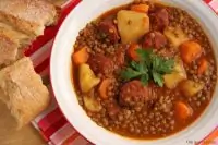 Чечевица с чоризо