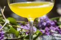 Коктейль «Летние нюансы» от шеф-бармена Mercedes bar Артема Аверина