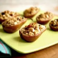 Печеные груши с овсянкой в меду