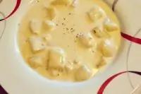 Картофель с чесноком в сметане