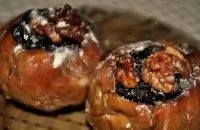 Запеченные яблоки с изюмом