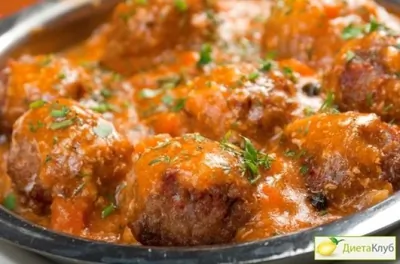 Фрикадельки в томатно-чесночном соусе