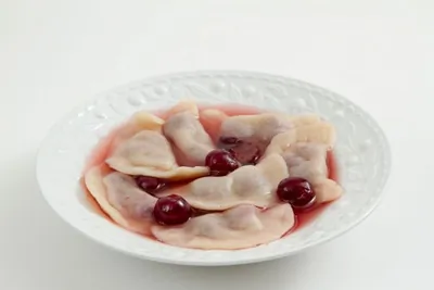 Вареники с вишней в компоте