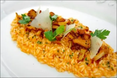 Ризотто с шафраном и лисичками
