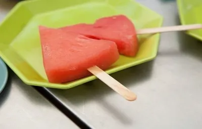 Арбузные ломтики с текилой