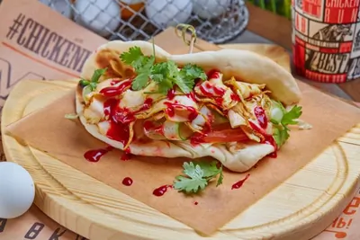 Пита с пастрами из курицы от Chicken Run