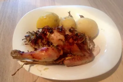 Цыпленок запеченный под соусом из компота