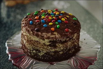 Торт Радуга с шоколадом и разноцветными конфетками