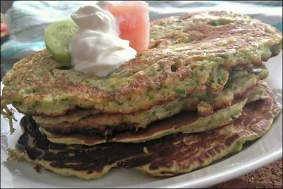 Зелёные блинчики из зелени и шпината