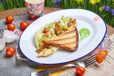 Омлет с кабачками и томатами от Chicken Run