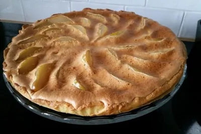 Грушевый тарт с яичным кремом