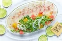 Сибас с цитрусовой сальсой, гранатом и фенхелем