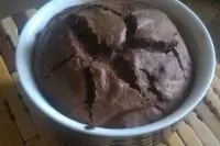 Шоколадный фондан с корицей и коньяком