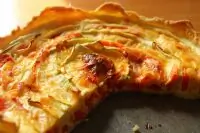 Прованский тарт с сыром и овощами
