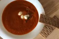 Горячий томатный суп