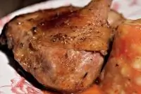 Утиные ножки с чатни из бананов