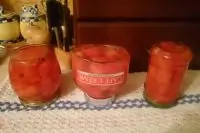 Закуска к текиле из маринованных кусочков арбуза