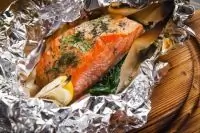 Филе нерки с томленым шпинатом от Funny Cabany