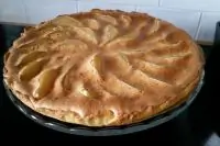 Грушевый тарт с яичным кремом