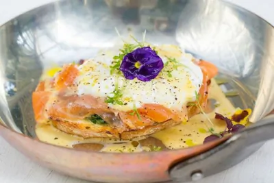 Яйца «Бенедикт» с беконом