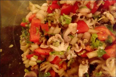 Салат с осьминогами