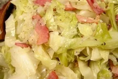 Савойская капуста с фенхелем и фундуком