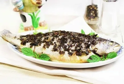 Красная рыба с мятой и лимоном