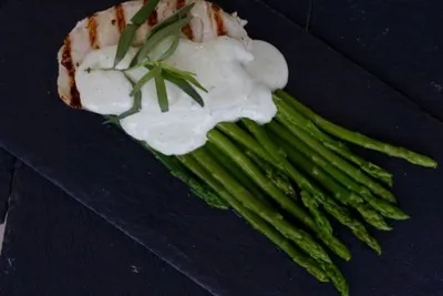 Треска с эстрагоном и сливочным соусом