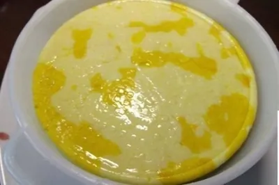 Домашний сыр с морковью и чесноком