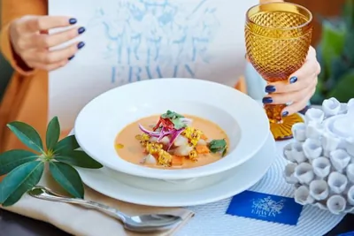 Классический перуанский севиче из морского окуня с бататом и сладкой кукурузой