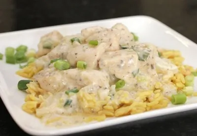 Куриное филе со сметаной и карри