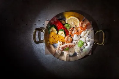 Морепродукты с овощами на гриле