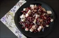 Салат из запеченой свеклы с адыгейским сыром