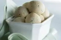 Кефирные булочки с укропом