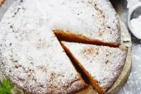 Морковный пирог с грецким орехом